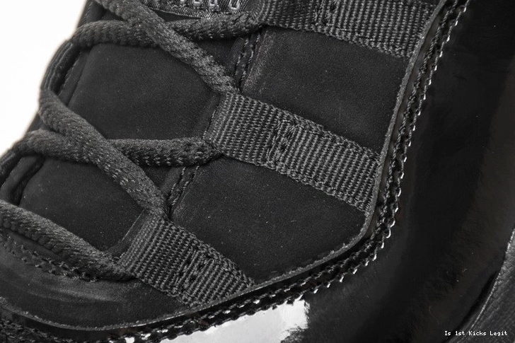 Jordan 378037-005 Air Retro Gown and 11 Cap 1118